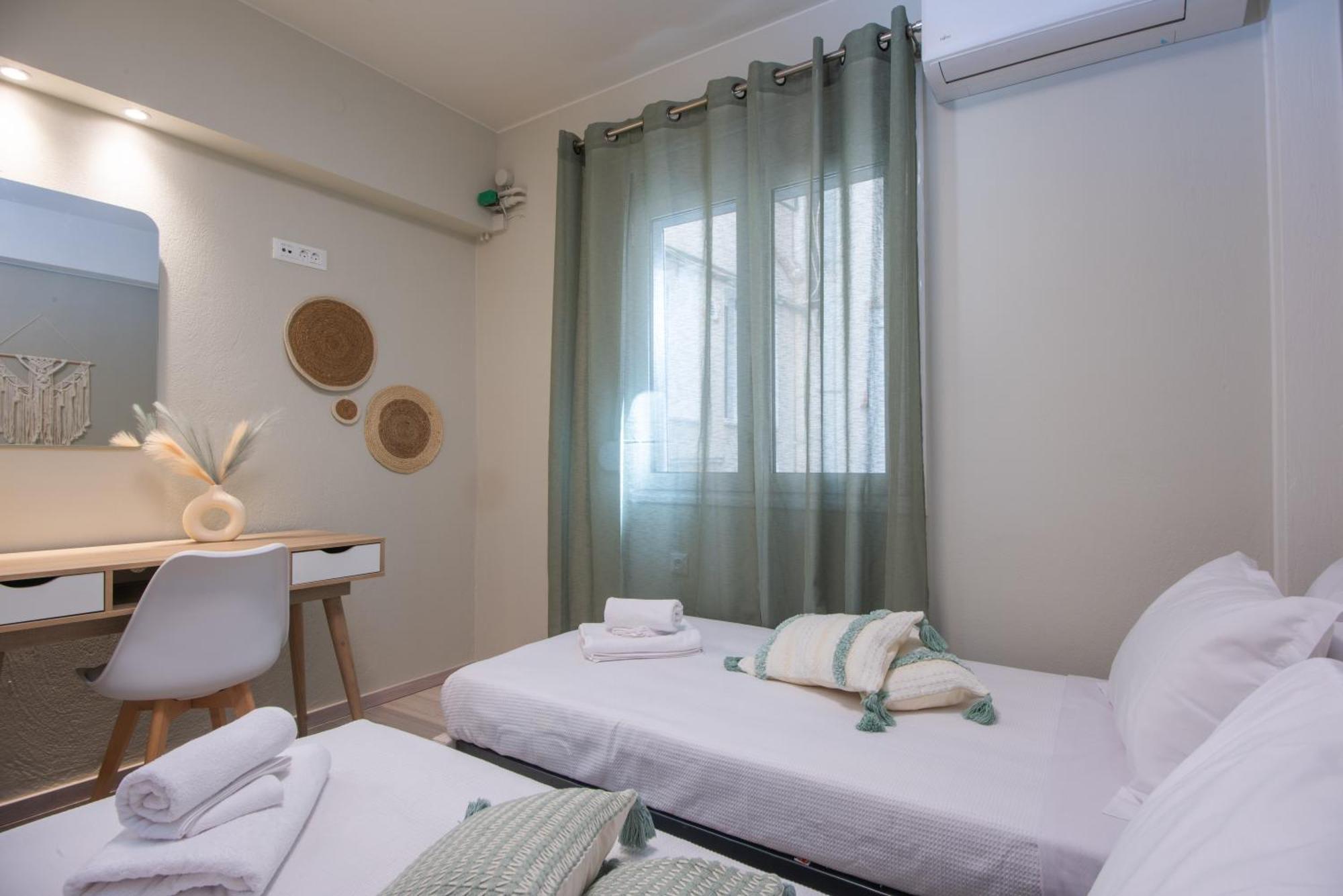 City Centre With Sea View Apartment อายิโอสนิโกลาโอส ภายนอก รูปภาพ